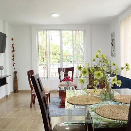 Lindo Apartamento Con Estacionamiento Буга Екстериор снимка