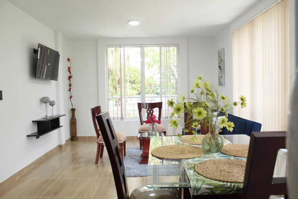 Lindo Apartamento Con Estacionamiento Буга Екстериор снимка