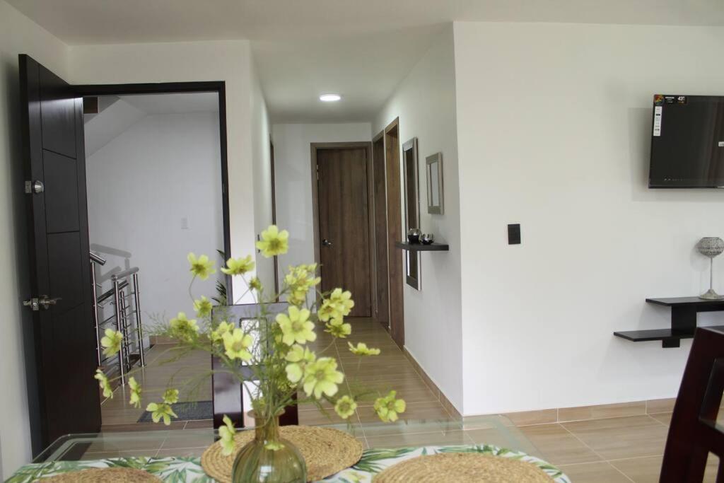 Lindo Apartamento Con Estacionamiento Буга Екстериор снимка