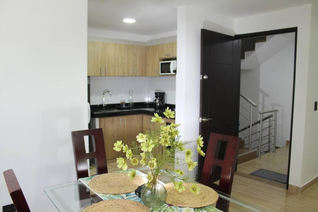 Lindo Apartamento Con Estacionamiento Буга Екстериор снимка